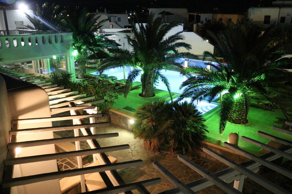 Ξενοδοχείο Petinaros 4*